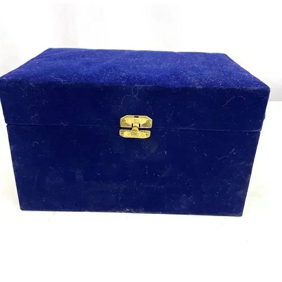 VTG Crystal Tabletop Etched Earth Globe W/Base Stand Blue Velvet Box - Picture 7 of 16